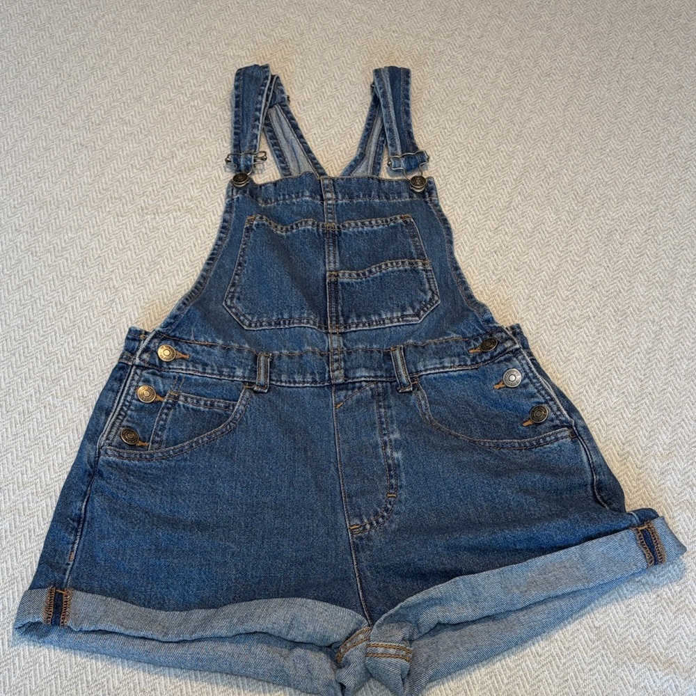 Free People Ziggy Shortalls.  Denim Short Overalls.  Size XS